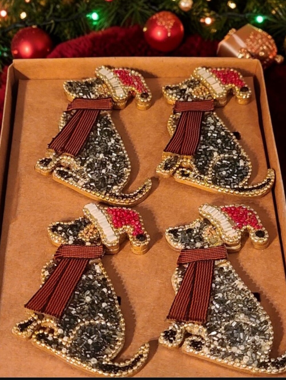 4pc Nicole Miller Beaded Christmas Dog Santa Hat & Scarf Napkin Ring Set New